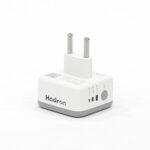 تبدیل ۳ به ۲ تایمردار Hadron P103 ترکیبی از هوش و کارایی تایمر هوشمند: با دارا بودن تایمر قابل تنظیم، مبدل Hadron P103 به شما این امکان را میدهد که زمان دقیق شارژ دستگاههایتان را تنظیم کنید. فراموشی از خاموش کردن شارژر و نگرانی از ضعیف شدن باتریها از بین میروند. BaziAcc.ir