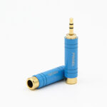 این تبدیل، در یک سر دارای ورودی مادگی میکروفون 6.35mm است، که میکروفون سیمدار را به آن وصل کرده و در سر دیگر، یک جک نری AUX 3.5mm کوچک را فراهم میکند. BaziAcc.ir